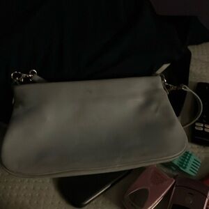 I am selling a kid purse. It has a lot of room and one side pocket with zipper